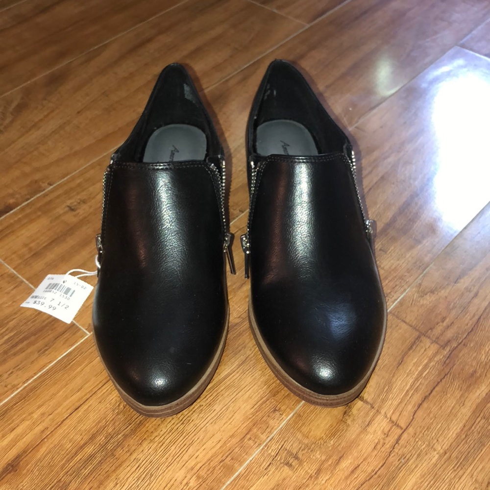 American Eagle Low Rise Booties